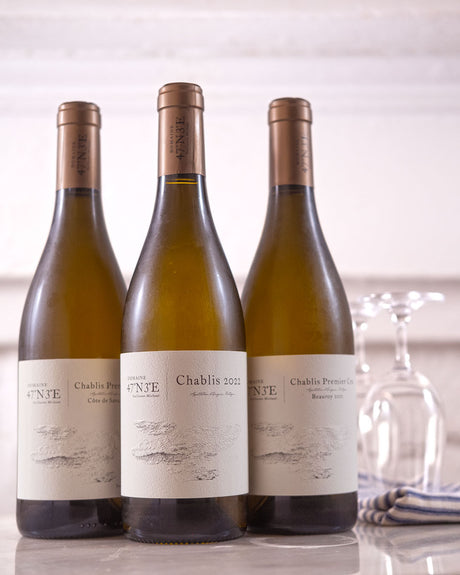 Stylized image of Guillaume Michaut Chablis bottles